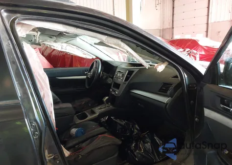 2011 Subaru Outback 2.5I z USA, uszkodzony, nr VIN 4S4BRBAC0B3422026